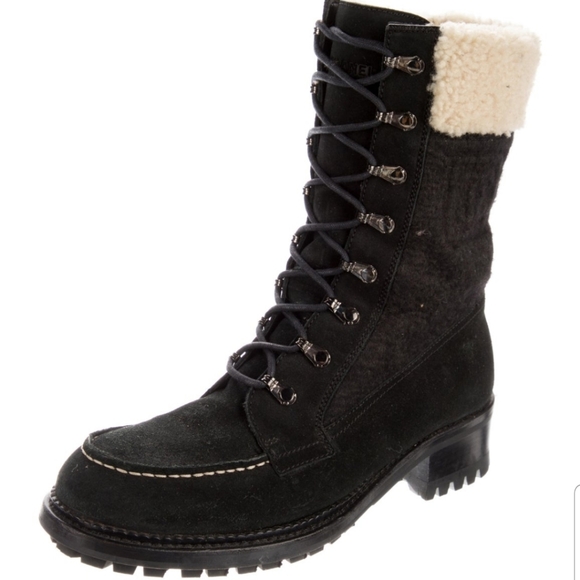 Chanel CC logo   Padlock  Winter Boots - Picture 2 of 9